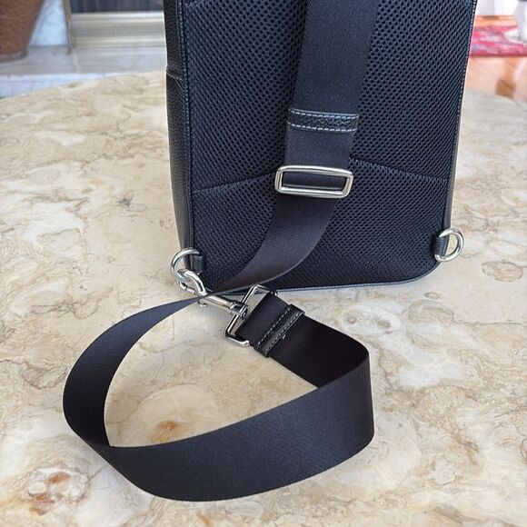 NWOT Coach Ethan Black Leather Pack - Picture 7 of 15